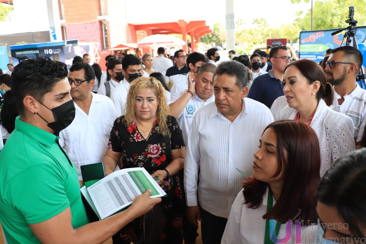 Gobierno de José Luis Cruz Lucatero impulsa educación superior para jóvenes