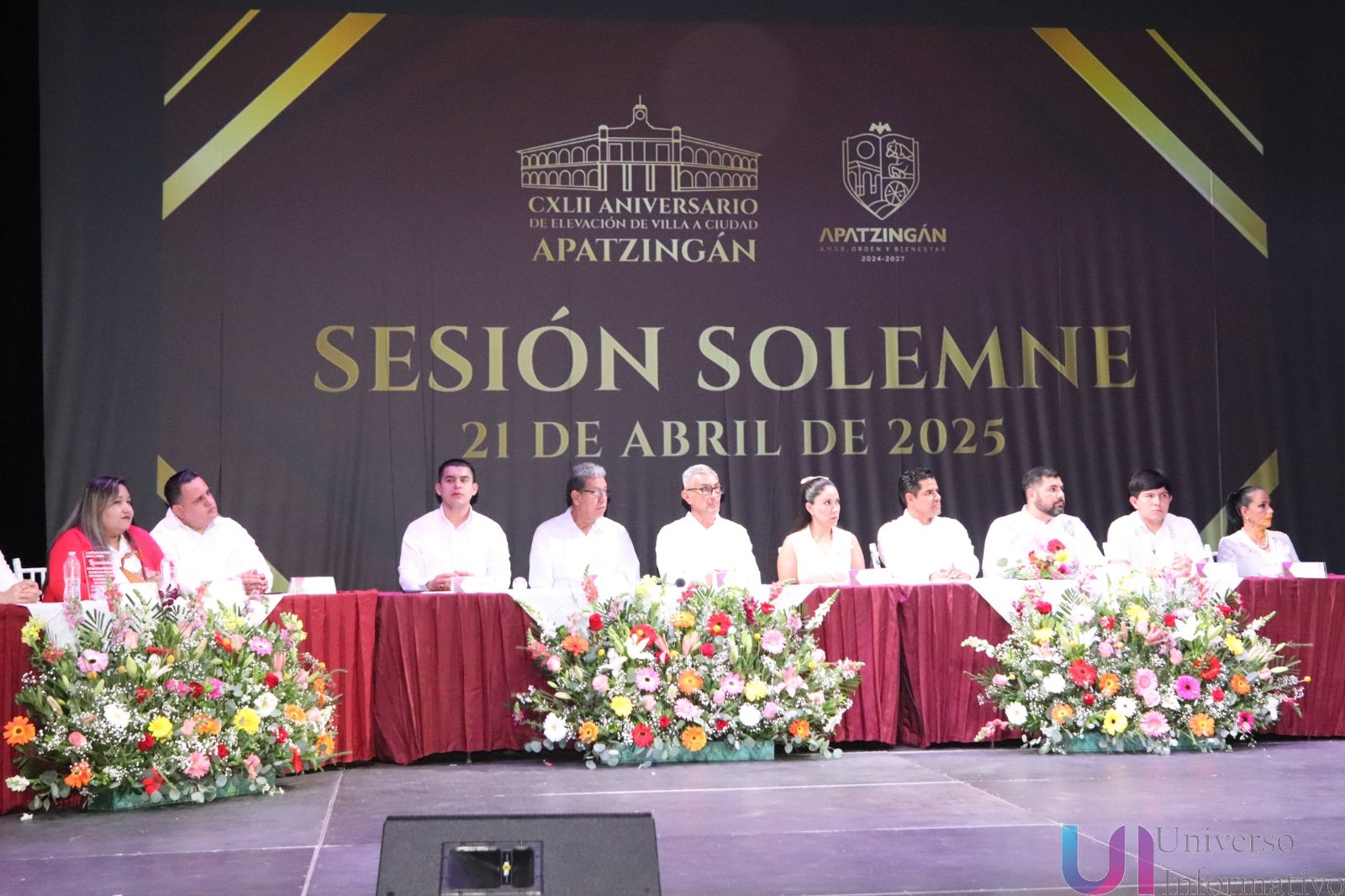 La presidenta municipal Fanny Arreola Pichardo encabeza Sesión Solemne.