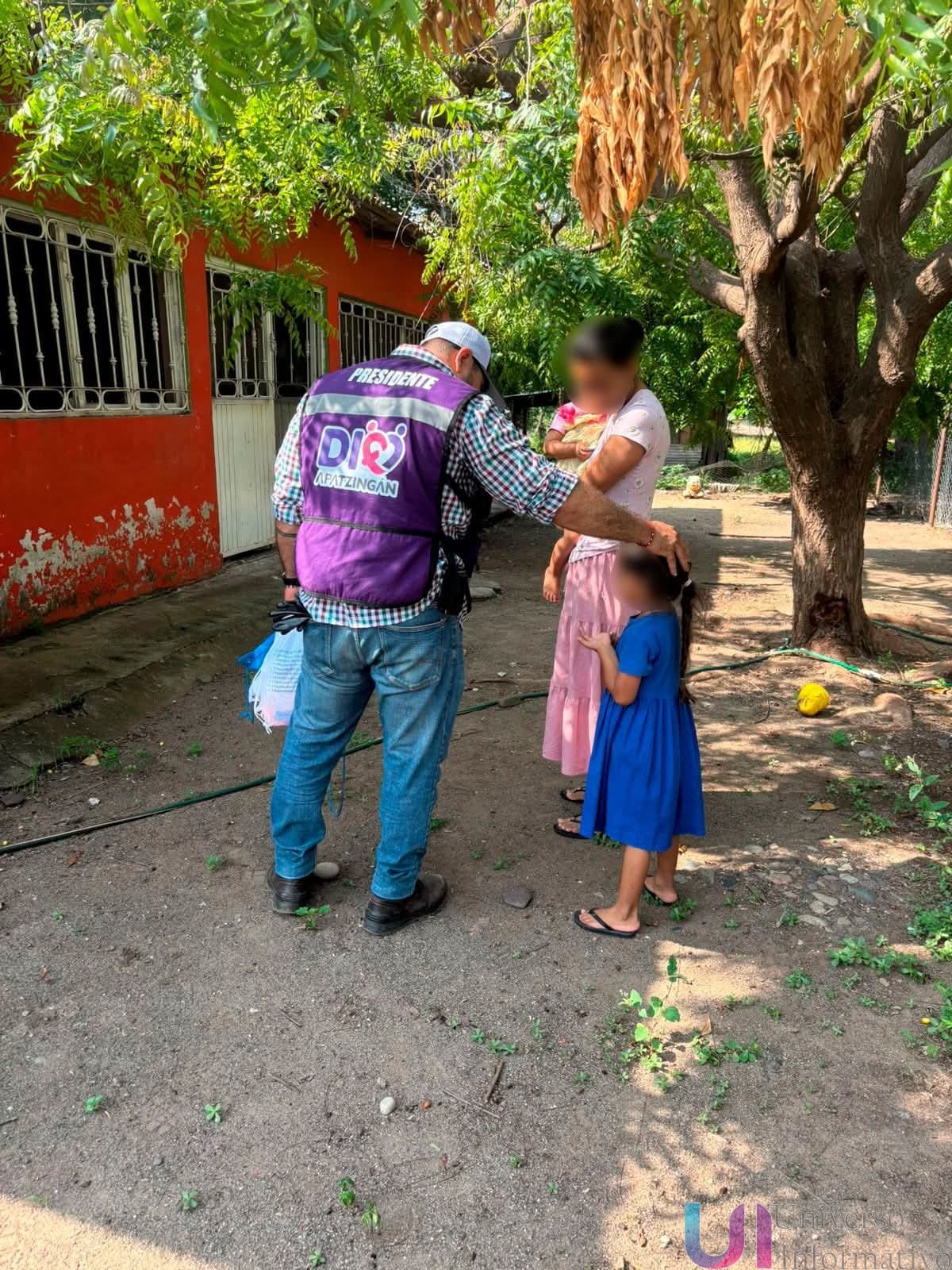 Gobierno de Apatzingán continua llevando apoyo directo a familias de El Guayabo.