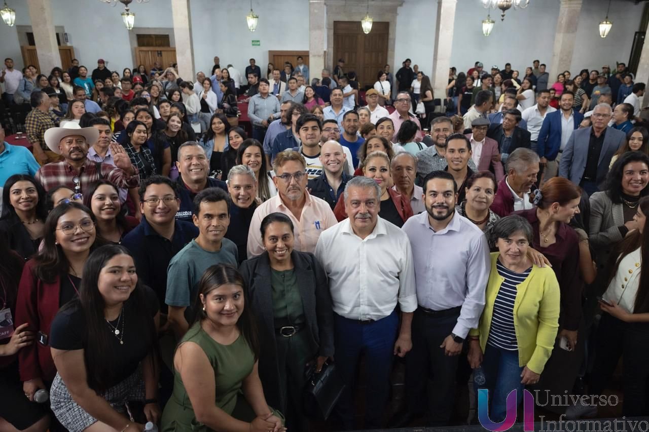 “Estoy orgulloso de ser un maestro normalista”: Morón