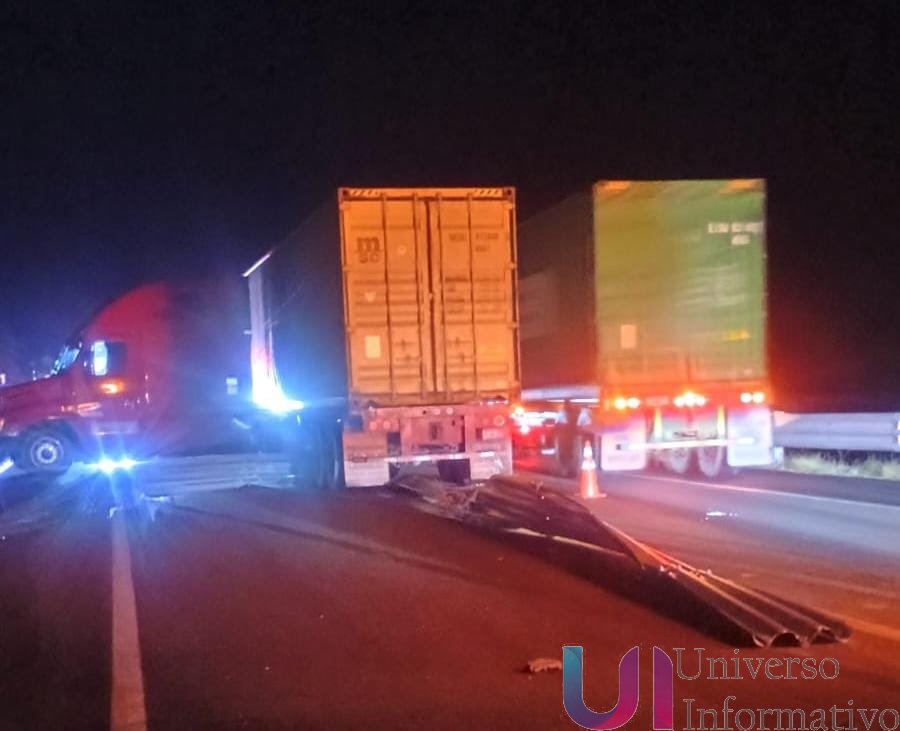 Atienden accidentes de tractocamiones en la Autopista Siglo XXI; no hubo lesionados