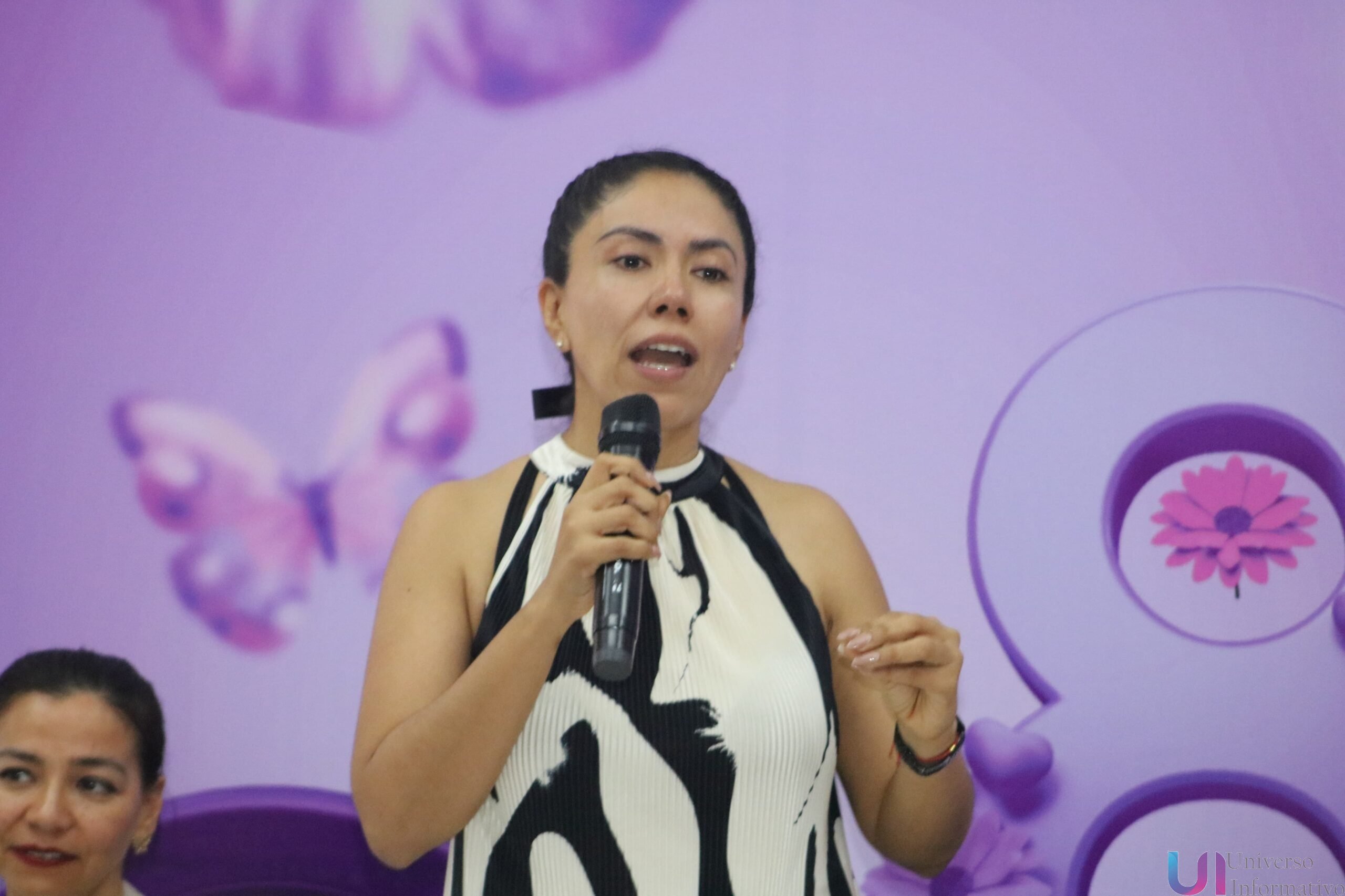 Gobierno de Apatzingán impulsa la autonomía económica de mujeres con entrega de créditos.